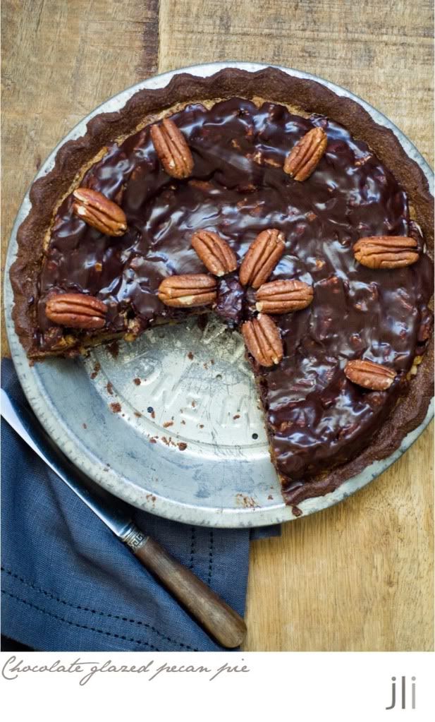 chocolate glazed pecan pie / DELICIOUS BITES